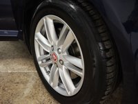 USED 2015 15 JAGUAR XF 2.2 D PORTFOLIO 4d 163 BHP GREAT COLOUR COMBINATION WITH STUNNING INTERIOR. THIS IS THE 2.2 PORFOLIO EDITION