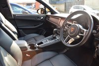 USED 2018 68 PORSCHE MACAN 2.0 PDK 5d 242 BHP PANROOF / BURMEISTER / AIR SUS