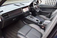 USED 2018 68 PORSCHE MACAN 2.0 PDK 5d 242 BHP PANROOF / BURMEISTER / AIR SUS