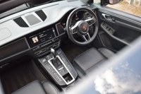 USED 2018 68 PORSCHE MACAN 2.0 PDK 5d 242 BHP PANROOF / BURMEISTER / AIR SUS