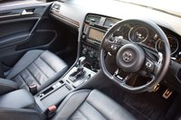 USED 2015 T VOLKSWAGEN GOLF 2.0 R DSG 5d 298 BHP PAN ROOF / LEATHER / PRETORIA