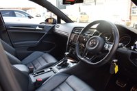 USED 2015 T VOLKSWAGEN GOLF 2.0 R DSG 5d 298 BHP PAN ROOF / LEATHER / PRETORIA
