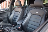 USED 2015 T VOLKSWAGEN GOLF 2.0 R DSG 5d 298 BHP PAN ROOF / LEATHER / PRETORIA