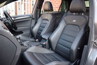 USED 2015 T VOLKSWAGEN GOLF 2.0 R DSG 5d 298 BHP PAN ROOF / LEATHER / PRETORIA