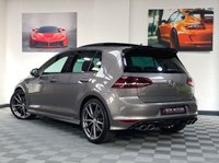 USED 2015 T VOLKSWAGEN GOLF 2.0 R DSG 5d 298 BHP PAN ROOF / LEATHER / PRETORIA
