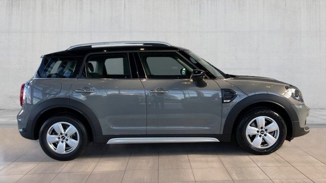 View our MINI COUNTRYMAN