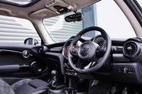 USED 2018 18 MINI HATCH COOPER 2.0 COOPER S 3d 190 BHP PanRoof Chili Pack LadyOwner