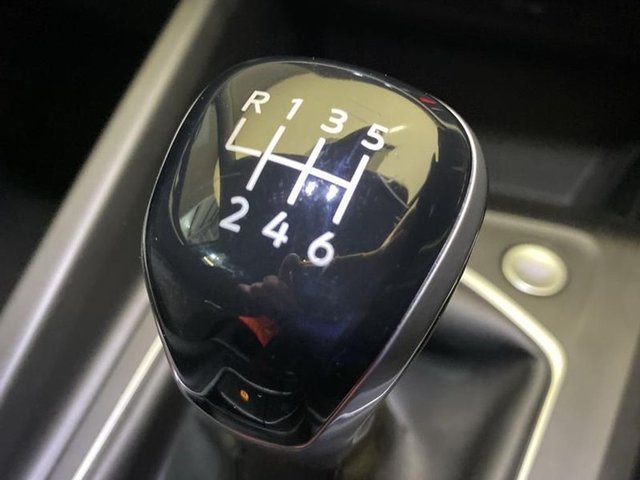 View our VOLKSWAGEN GOLF