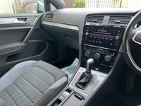 USED 2018 18 VOLKSWAGEN GOLF 2.0 R-LINE TDI BLUEMOTION TECHNOLOGY DSG 5d 148 BHP SENSORS+CARPLAY+SUEDE INTERIOR