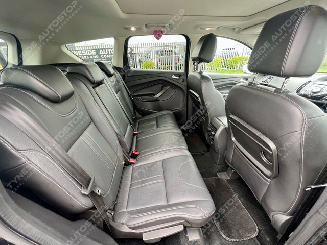 2013 FORD KUGA - Photo 8