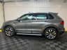 USED 2018 68 VOLKSWAGEN TIGUAN 2.0 R-LINE TDI BLUEMOTION TECHNOLOGY 4MOTION DSG 5d 237 BHP PARK ASSIST / LOW MILES / MEGA SPEC