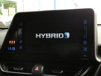 USED 2019 68 TOYOTA CHR 1.8 DYNAMIC 5d 122 BHP SAT NAV CAMERA HEATED SEATS 1 OWNER TOYOTA WARRANTY TILL FEB 2029