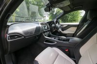 USED 2016 66 JAGUAR F-PACE 2.0d (180) R-Sport AWD 5dr Automatic Euro 6 (Premium InControl Navigation, Privacy, DAB Radio,20
