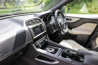 USED 2016 66 JAGUAR F-PACE 2.0d (180) R-Sport AWD 5dr Automatic Euro 6 (Premium InControl Navigation, Privacy, DAB Radio,20