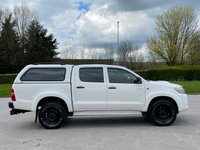 USED 2015 65 TOYOTA HI-LUX 2.5 ACTIVE 4X4 D-4D DCB 142 BHP NO VAT ** NO VAT ** CANOPY