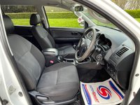 USED 2015 65 TOYOTA HI-LUX 2.5 ACTIVE 4X4 D-4D DCB 142 BHP NO VAT ** NO VAT ** CANOPY