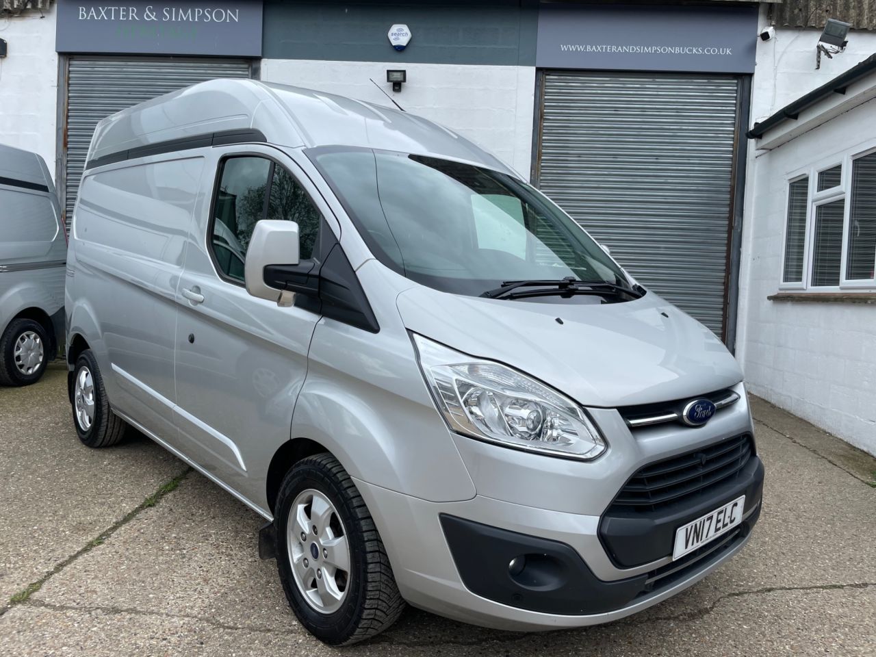 ford transit custom 290 limited spec