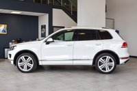 USED 2016 66 VOLKSWAGEN TOUAREG 3.0 V6 R-LINE PLUS TDI BLUEMOTION TECHNOLOGY 5d 259 BHP Pan Roof, Deployable Tow Bar