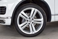 USED 2016 66 VOLKSWAGEN TOUAREG 3.0 V6 R-LINE PLUS TDI BLUEMOTION TECHNOLOGY 5d 259 BHP Pan Roof, Deployable Tow Bar