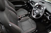 USED 2013 13 MINI CONVERTIBLE 1.6 ONE CONVERTIBLE 6-SPEED (SPORT PACK) 98 BHP Sport Pack / Bluetooth / Cruise