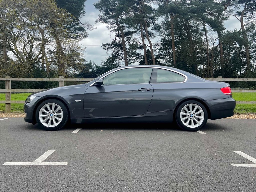 USED 2008 BMW 3 SERIES E92 // 335I SE // 2d // 3.0 302 BHP // LHD // 1 Owner // Export // px swap 