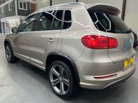 USED 2014 64 VOLKSWAGEN TIGUAN 2.0 TDI BlueMotion Tech R-Line SUV 5dr Diesel Manual 4WD Euro 5 (s/s) (Nav) (177 ps) Cruise,DAB,P.Assist