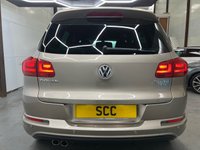 USED 2014 64 VOLKSWAGEN TIGUAN 2.0 TDI BlueMotion Tech R-Line SUV 5dr Diesel Manual 4WD Euro 5 (s/s) (Nav) (177 ps) Cruise,DAB,P.Assist