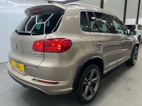 USED 2014 64 VOLKSWAGEN TIGUAN 2.0 TDI BlueMotion Tech R-Line SUV 5dr Diesel Manual 4WD Euro 5 (s/s) (Nav) (177 ps) Cruise,DAB,P.Assist