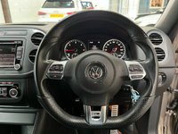 USED 2014 64 VOLKSWAGEN TIGUAN 2.0 TDI BlueMotion Tech R-Line SUV 5dr Diesel Manual 4WD Euro 5 (s/s) (Nav) (177 ps) Cruise,DAB,P.Assist