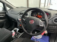 USED 2014 63 FIAT PUNTO 1.2 EASY 5d 69 BHP P.Sensors, A/C, AUX, P.Connect