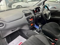 USED 2014 63 FIAT PUNTO 1.2 EASY 5d 69 BHP P.Sensors, A/C, AUX, P.Connect