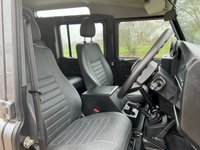 USED 2016 16 LAND ROVER DEFENDER 2.2 TD UTILITY WAGON 122 BHP Full Service History