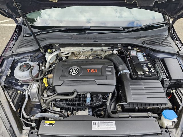 View our VOLKSWAGEN GOLF