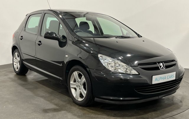 2004 04 Peugeot 307 2.0 S HDI 5d 106 BHP