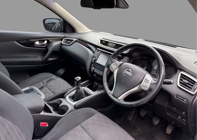View our NISSAN QASHQAI