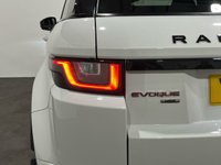 USED 2018 68 LAND ROVER RANGE ROVER EVOQUE 2.0 TD4 HSE DYNAMIC MHEV 5d 178 BHP Striking Range Rover Evoque 2.0 HSE DYNAMIC Hosting a generous specification ,