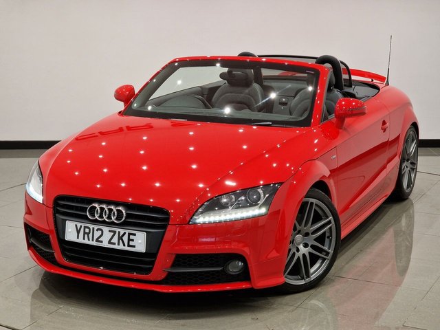 2012 12 Audi TT 2.0 TFSI (211 PS) S LINE BLACK EDITION 2DR ROADSTER CONVERTIBLE (S/S) + LEATHER / ALCANTARA SPORT SEATS + BOSE + RADIO- 6 DISC CD MULTICHANGER + Bi-XENONS / L.E.D.S + REVERSE PARK AID + 19S