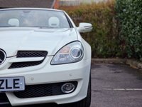 USED 2009 59 MERCEDES-BENZ SLK SLK200 KOMPRESSOR 2LOOK EDITION 2d 161 BHP MERCEDES SPECIALIST