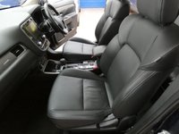 USED 2020 20 MITSUBISHI OUTLANDER 2.0 EXCEED 5d 148 BHP 7 SEATS SAT NAV LEATHER REAR VIEW CAMERA CRUISE CONTROL 1 OWNER MITSUBISHI WARRANTY TILL MARCH 2025