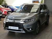 USED 2020 70 MITSUBISHI OUTLANDER 2.0 EXCEED 5d 148 BHP 7 SEATS 4WD SAT NAV LEATHER CAMERA CRUISE CONTROL PARKING SENSORS 1 OWNER MITSUBISHI WARRANTY TILL DEC 2025