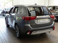 USED 2020 70 MITSUBISHI OUTLANDER 2.0 EXCEED 5d 148 BHP 7 SEATS 4WD SAT NAV LEATHER CAMERA CRUISE CONTROL PARKING SENSORS 1 OWNER MITSUBISHI WARRANTY TILL DEC 2025