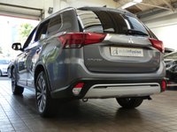 USED 2020 70 MITSUBISHI OUTLANDER 2.0 EXCEED 5d 148 BHP 7 SEATS 4WD SAT NAV LEATHER CAMERA CRUISE CONTROL PARKING SENSORS 1 OWNER MITSUBISHI WARRANTY TILL DEC 2025
