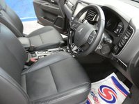 USED 2020 70 MITSUBISHI OUTLANDER 2.0 EXCEED 5d 148 BHP 7 SEATS 4WD SAT NAV LEATHER CAMERA CRUISE CONTROL PARKING SENSORS 1 OWNER MITSUBISHI WARRANTY TILL DEC 2025