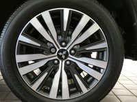 USED 2020 70 MITSUBISHI OUTLANDER 2.0 EXCEED 5d 148 BHP 7 SEATS 4WD SAT NAV LEATHER CAMERA CRUISE CONTROL PARKING SENSORS 1 OWNER MITSUBISHI WARRANTY TILL DEC 2025