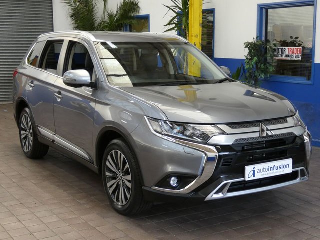 2020 70 Mitsubishi Outlander 2.0 EXCEED 5d 148 BHP