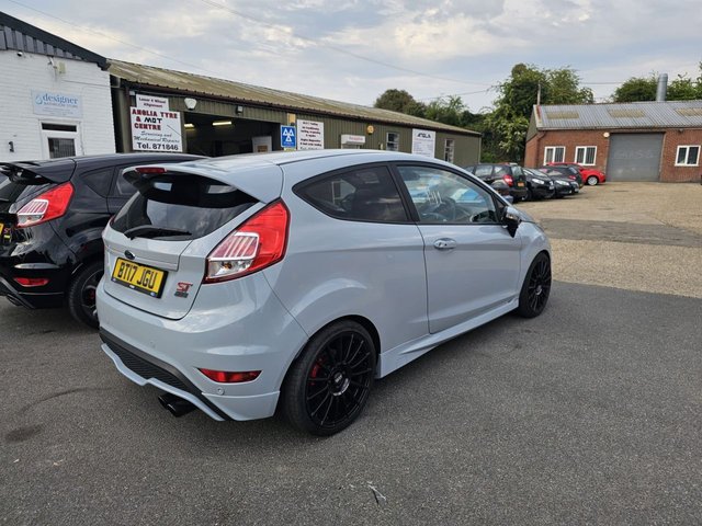 View our FORD FIESTA