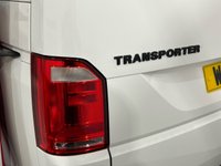 USED 2016 16 VOLKSWAGEN TRANSPORTER 2.0 T32 TDI KOMBI HIGHLINE BMT 138 BHP Striking Candy White, Double Side Slide Doors, Black / Red 6 Seater