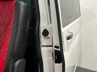 USED 2016 16 VOLKSWAGEN TRANSPORTER 2.0 T32 TDI KOMBI HIGHLINE BMT 138 BHP Striking Candy White, Double Side Slide Doors, Black / Red 6 Seater