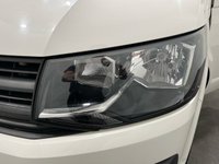 USED 2016 16 VOLKSWAGEN TRANSPORTER 2.0 T32 TDI KOMBI HIGHLINE BMT 138 BHP Striking Candy White, Double Side Slide Doors, Black / Red 6 Seater