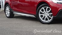 USED 2017 67 VOLVO V40 1.5 T3 CROSS COUNTRY PRO 5d 150 BHP 